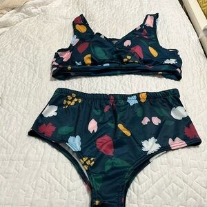 Blue floral two piece shapewear size large